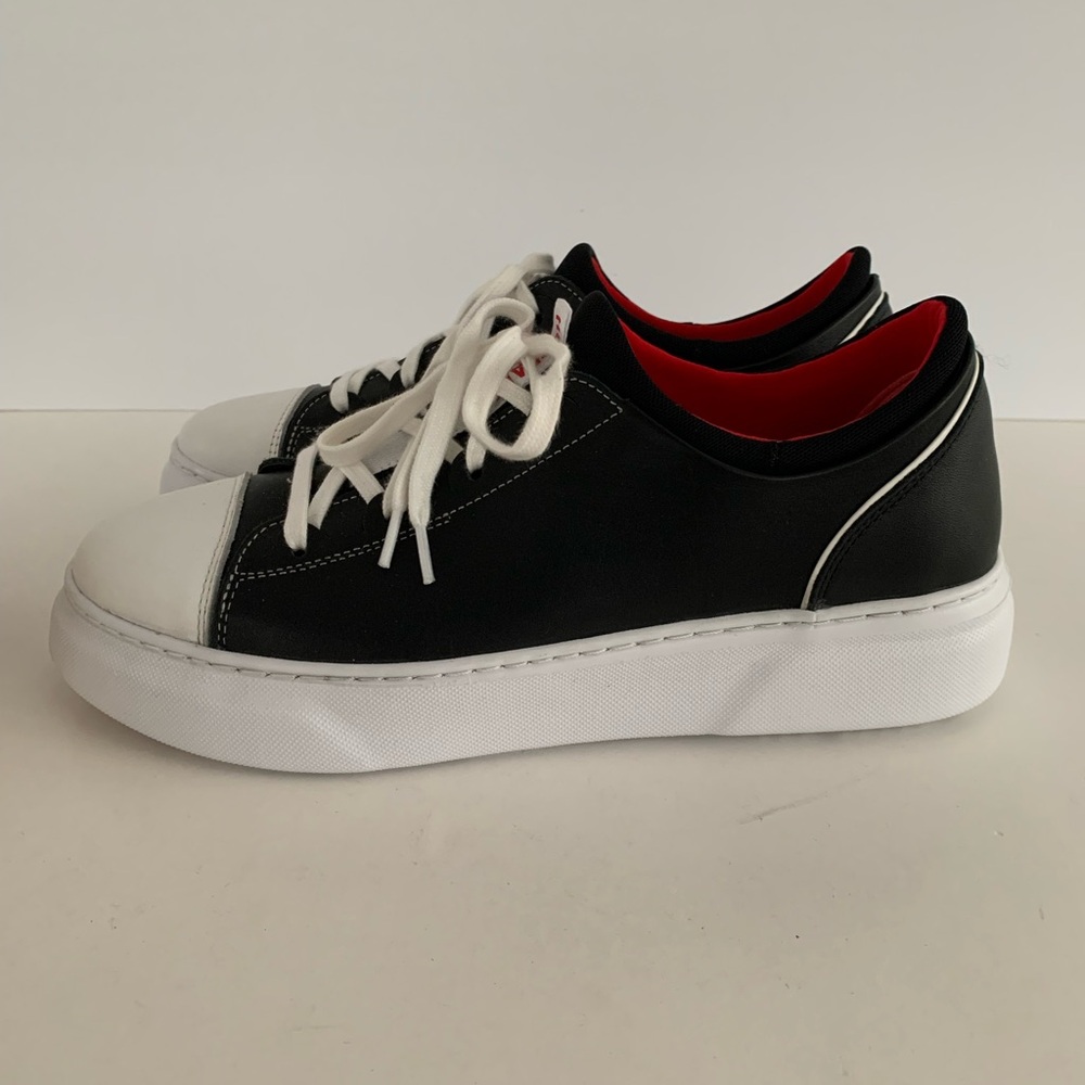 Samuel Hubbard Flight Solo Sneakers Women's Size 8.5 NWOT Black White No Box